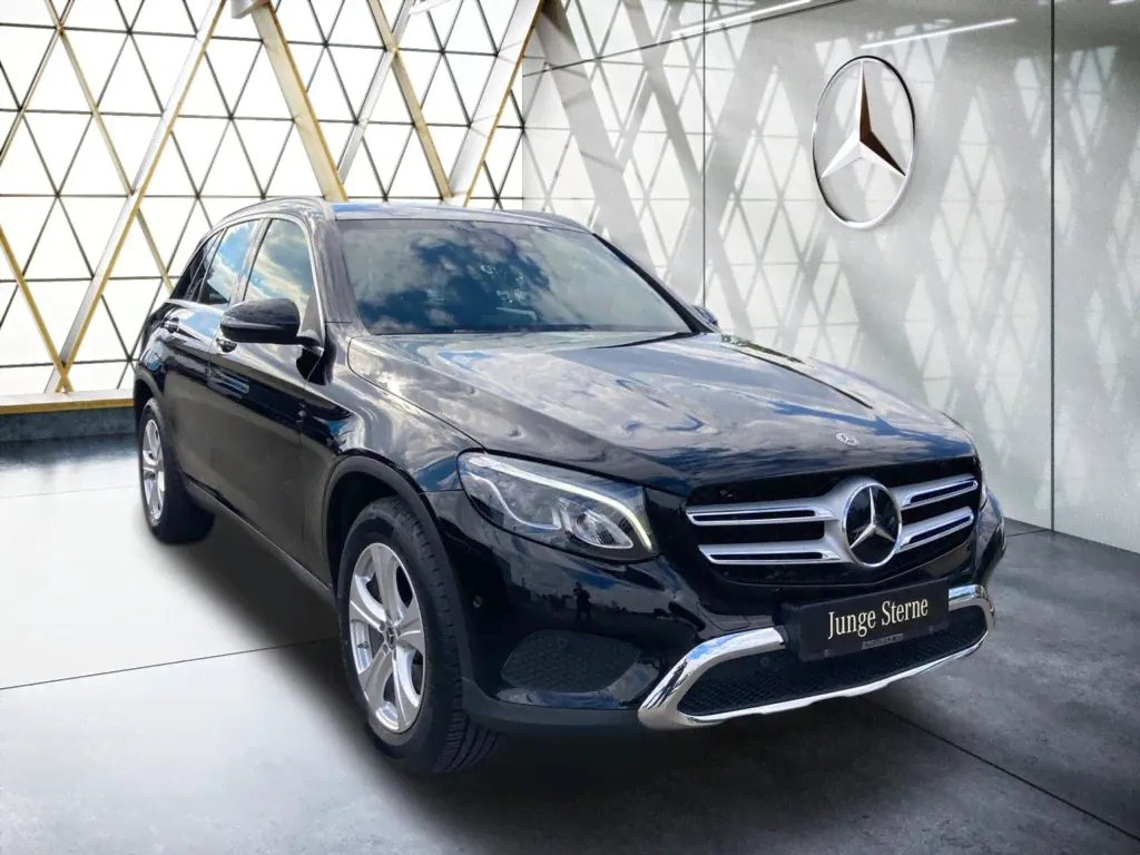 Mercedes-Benz GLC 250 4MATIC Exclusive-0