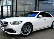 Белый Mercedes-Benz W223 на свадьбу