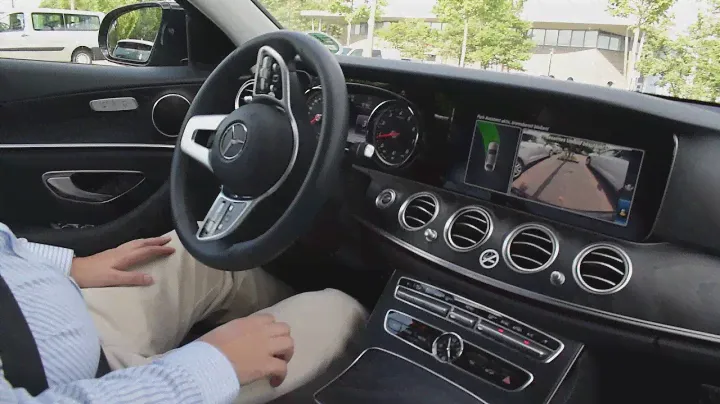 Mercedes Benz E200 Avantgarde Active Parking Assist