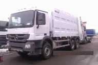 мусоровоз PГ-10 на шасси Mercedes Benz-Actros3336 в Москве