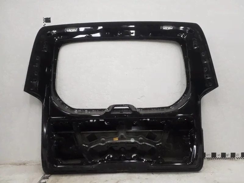 Крышка багажника Mercedes Benz V-klasse W447-3